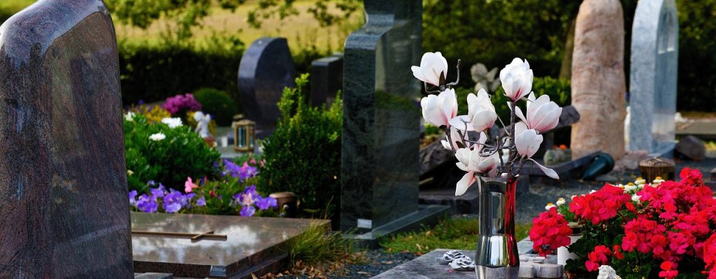 graves, graveyard, grave jewelry, grave care, quiet, stone, tombstone, grief, funeral, tomb, memorial, floral decorations, peace, farewell